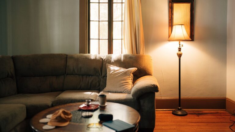 Simple Tips to Create a Cozy and Inviting Home Atmosphere